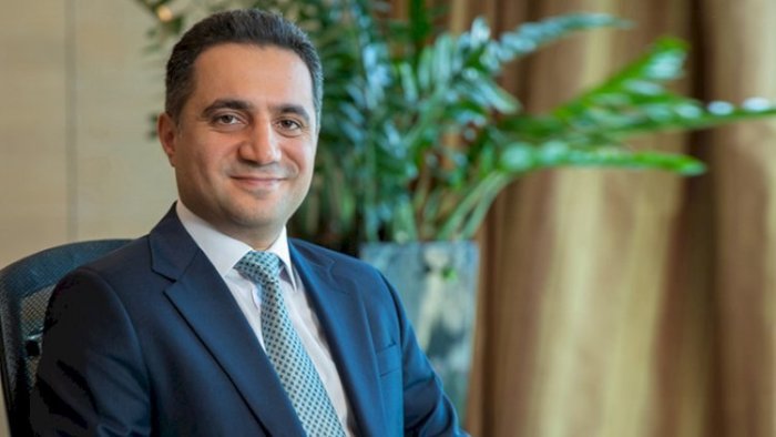 Bu bankın rəhbərliyi ildə yarım milyon MAAŞ ALIR