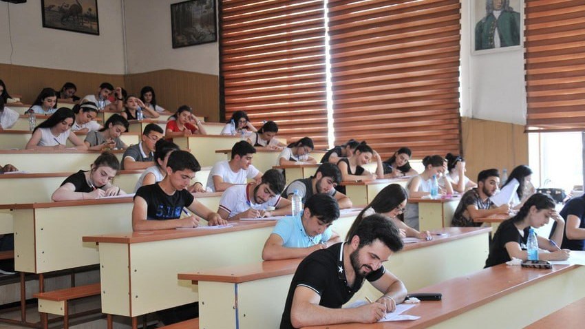 Universitetlərlə bağlı YENİLİK – 4 illik təhsil tarixə QOVUŞUR... 