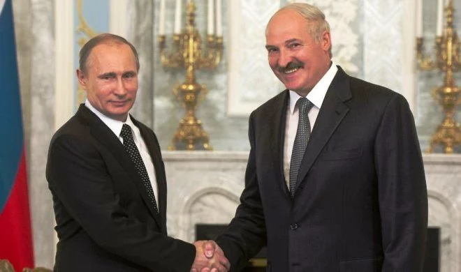 Putin Bişkekdə Lukaşenko ilə görüşdü