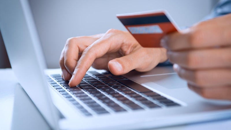 Bank kartlarındakı pullar belə oğurlanır – Mütəxəssis