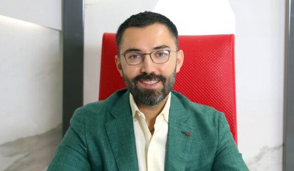 Şikayətçi həkimlə barışdı, cinayət işinə xitam verildi