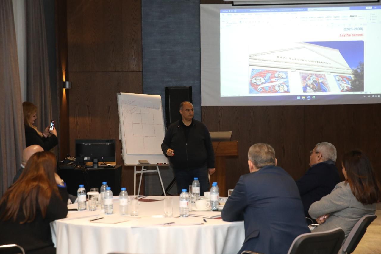 BSU-nun rektoru Strateji İnkişaf Planının yenilənmiş redaksiyasının layihəsini təqdim etdi - FOTOLAR