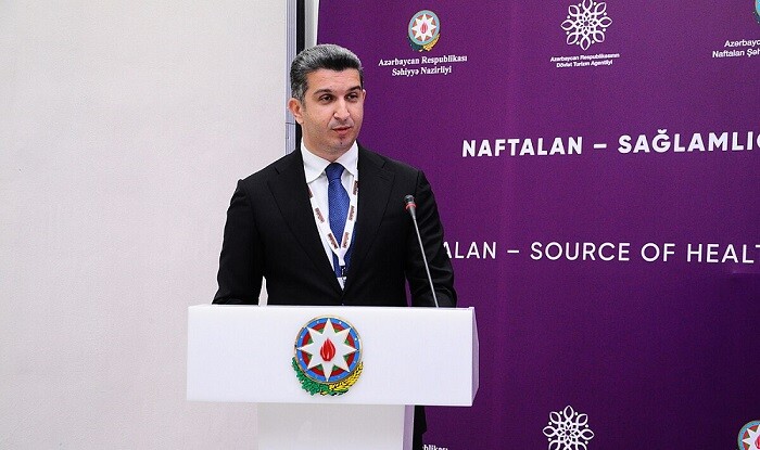 Yeni başçı 3 vəzifəli şəxsi işdən çıxardı