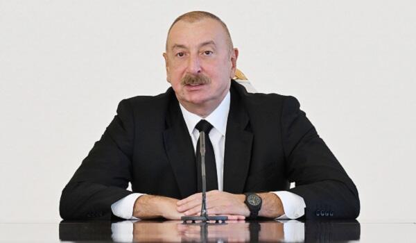 İlham Əliyev Bəhreynin Kralını təbrik etdi