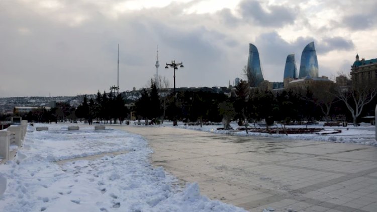 Bakıya sabah da qar yağacaq, şaxta olacaq - PROQNOZ