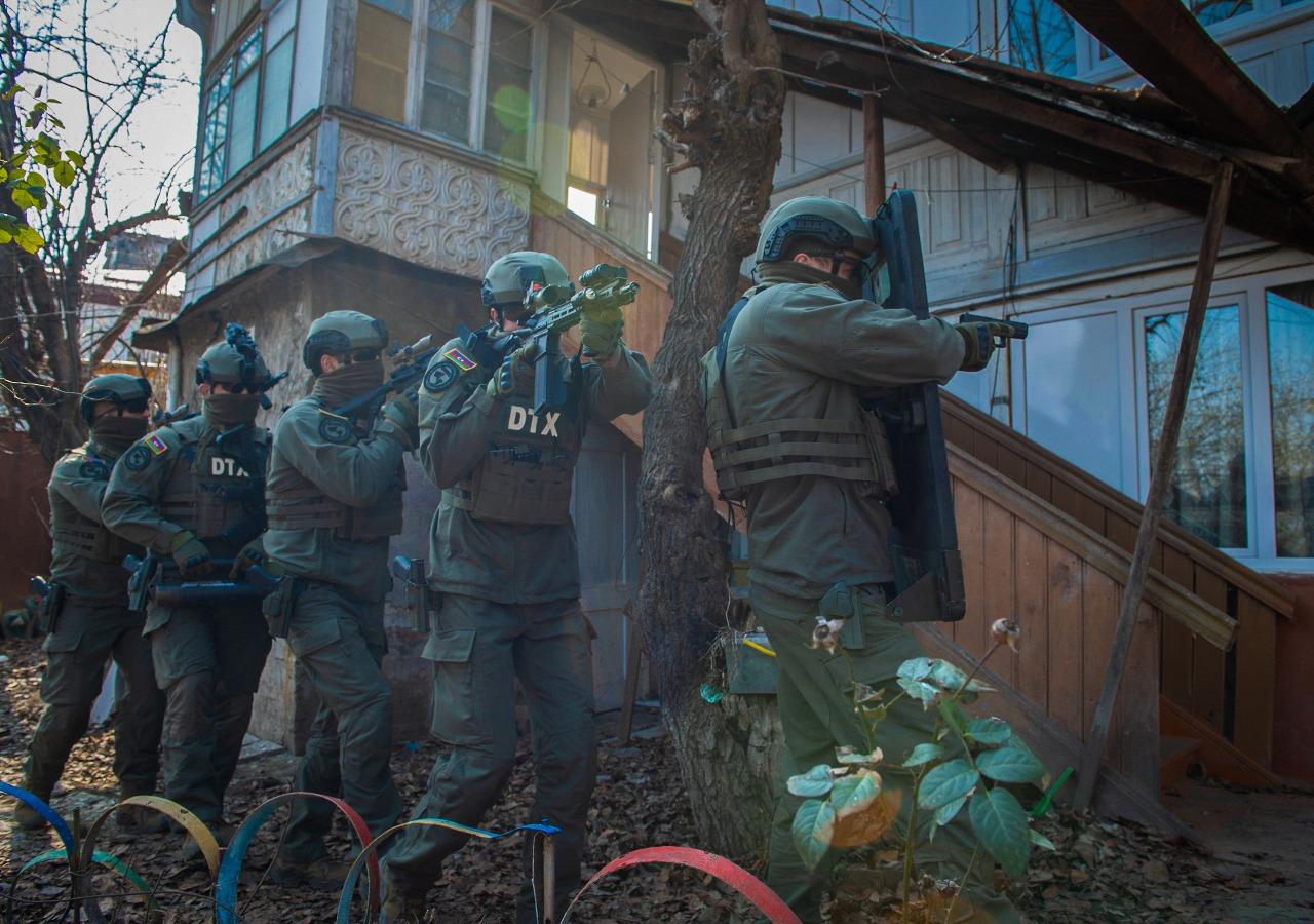 SƏFİRLİYƏ TERROR HÜCUMU PLANLAŞDIRAN ŞƏXSLƏR HƏBS OLUNDU - DTX əməliyyat keçirdi
