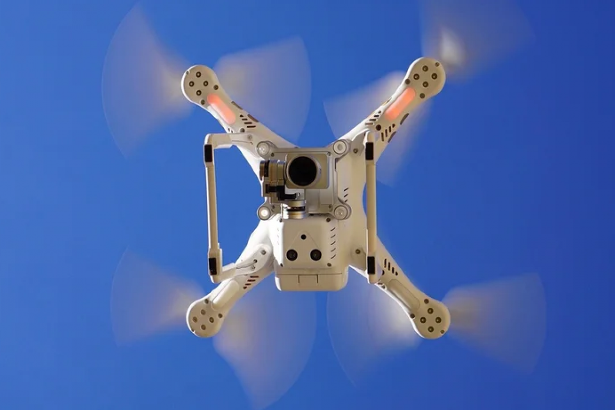 Polşada hərbi hissəyə dron düşüb