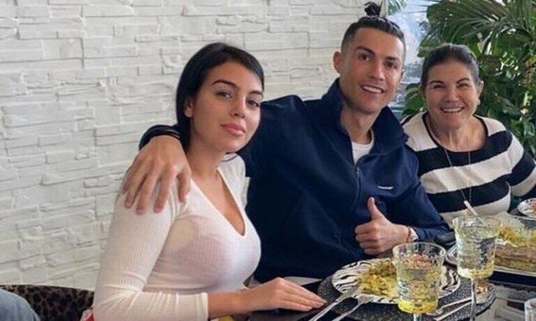 Corcina Ronaldonu belə təbrik etdi - Foto