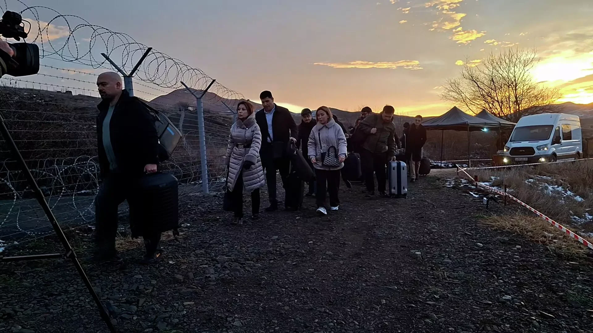 Azərbaycanlı ekspertlər və jurnalistlər ilk dəfə quru yolu ilə Ermənistana gediblər