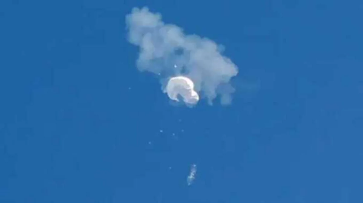 ABŞ sərhədçiləri hava şarlarını dronla səhv salaraq vurdular: Hava məkanı bağlandı