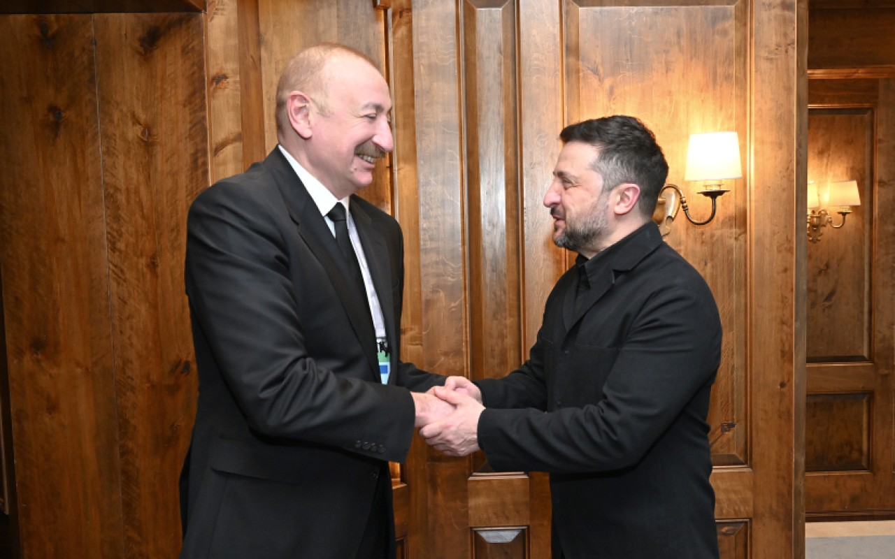 İlham Əliyev Münxendə Zelenski ilə görüşdü - FOTO