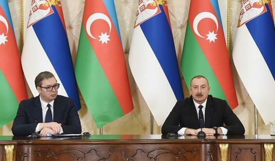 İlham Əliyev Vuçiçlə danışdı