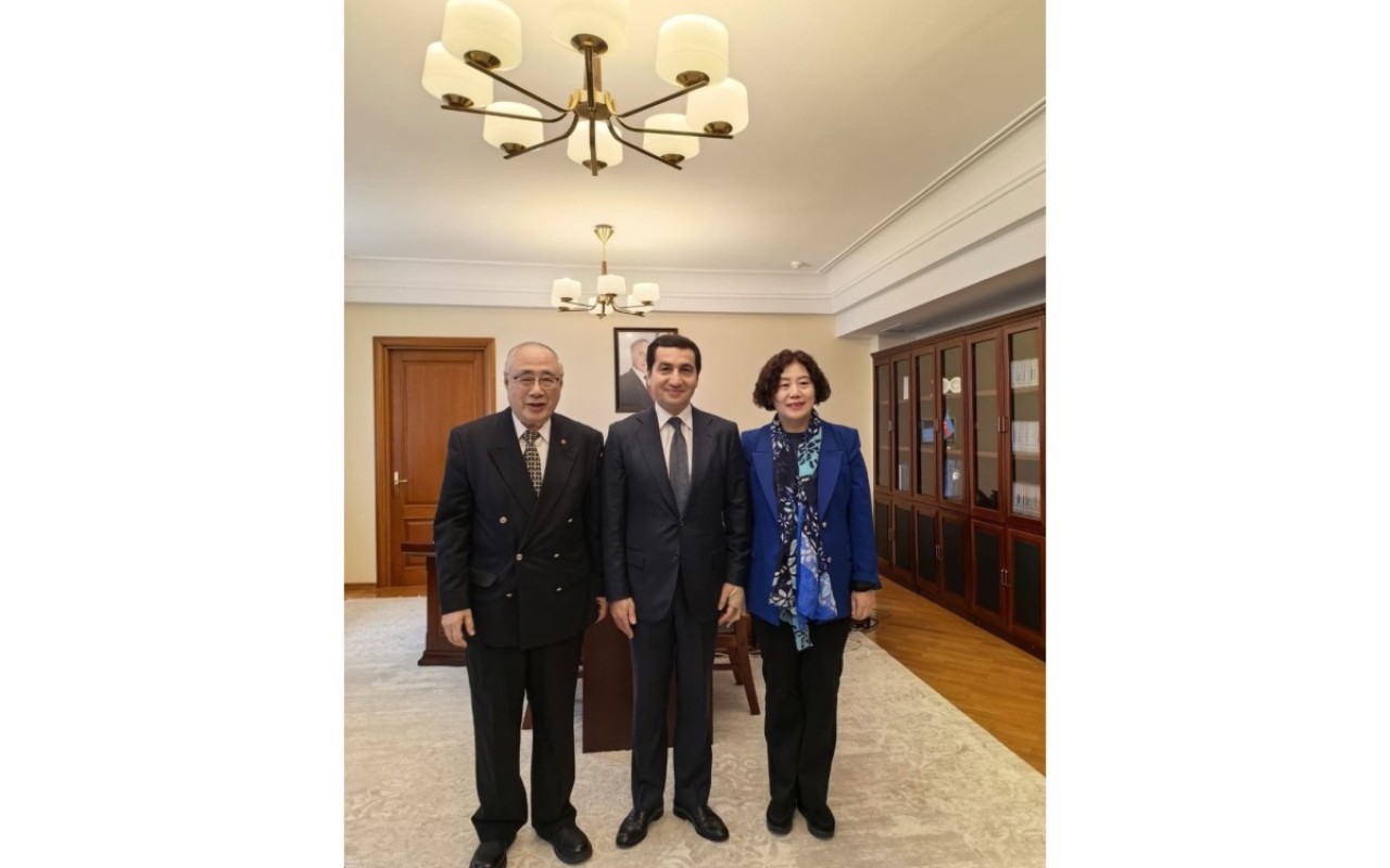Prezidentin köməkçisi daha bir görüş keçirdi