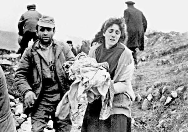 34 il sonra onu xilas edən döyüşçü ilə üz-üzə gəldi - FOTOLAR