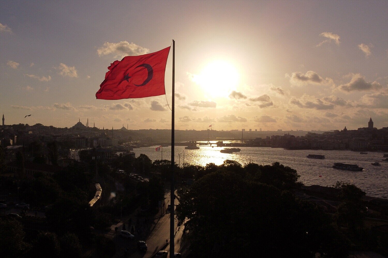 Qara dənizdə həyacan: Türkiyə təyyarələri bölgəni nəzarətə götürdü