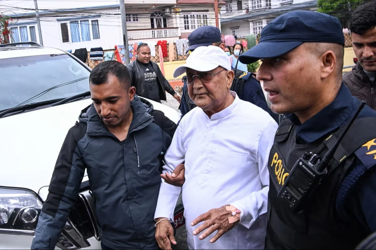Nepalın sabiq baş naziri həbs edildi