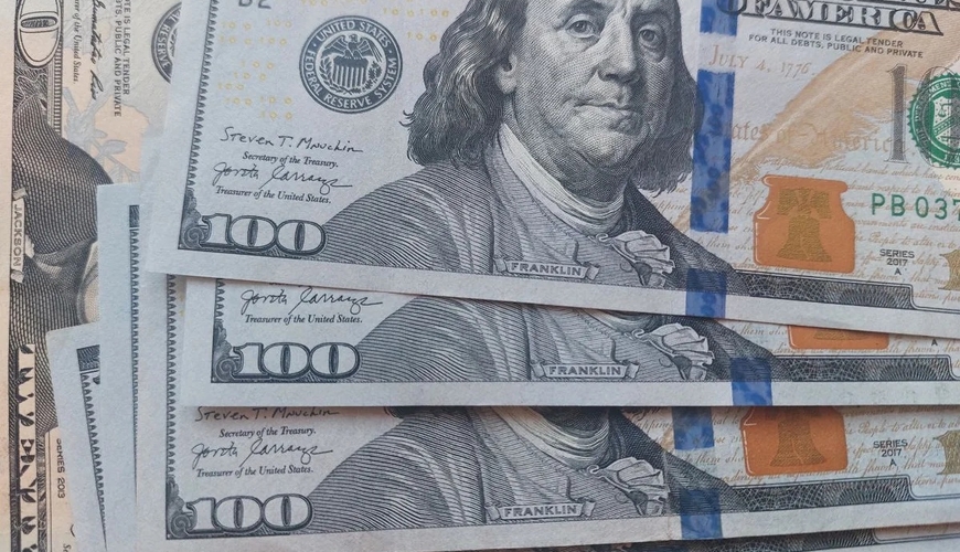Dollar almaq istəyənlərə xəbərdarlıq