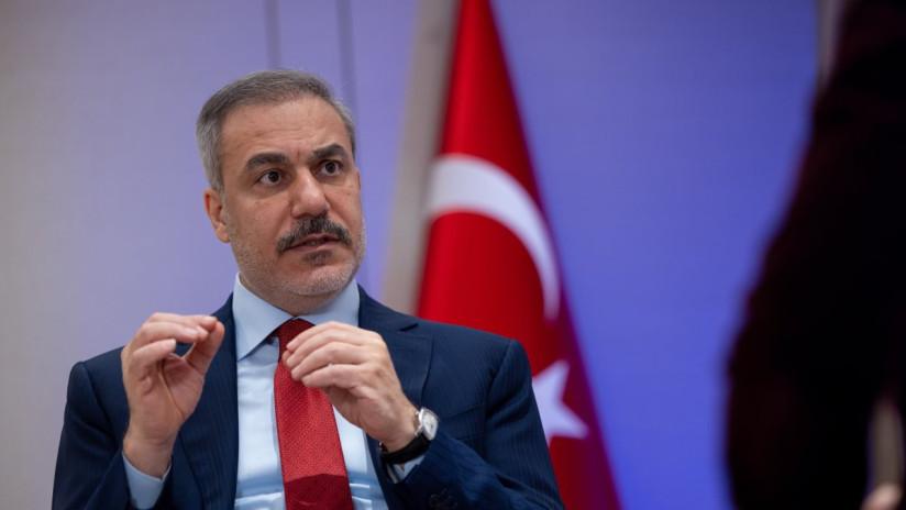 “Rəhbərləri dəlidir” - Hakan Fidan o ölkə ilə bağlı suala belə cavab verdi