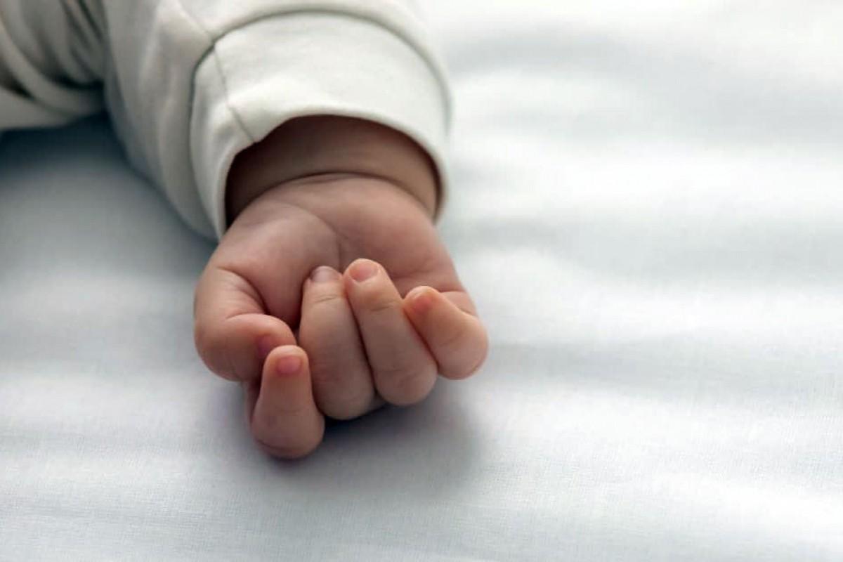 "Ege Hospital"da yeni doğulan körpə ölüb