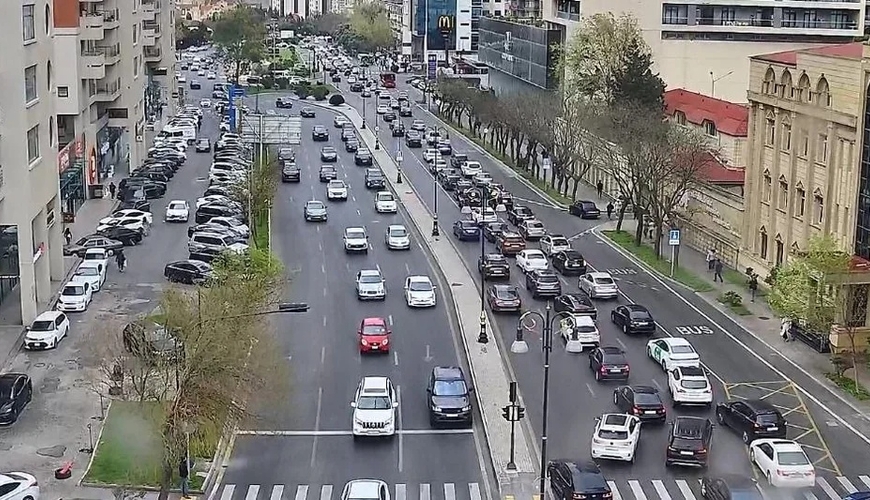 Paytaxtda sıxlıq müşahidə edilən küçələrin SİYAHISI