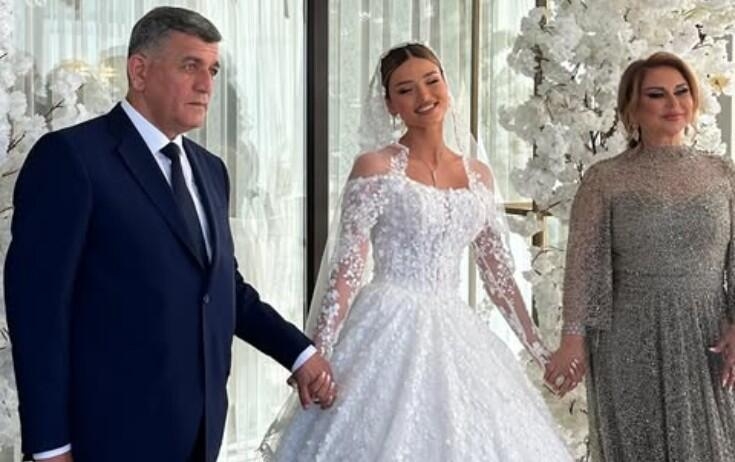 Mələkxanım Eyubova həyat yoldaşı ilə - FOTO