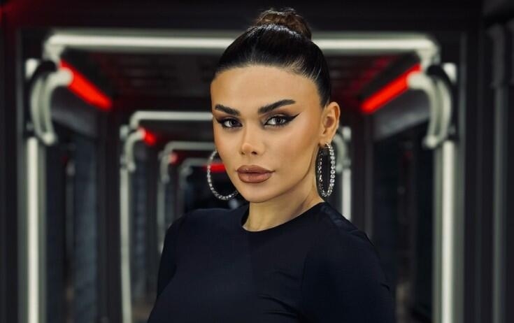 "Toyumda Röya Ayxan təbrik yazırsa, siz KİMSİNİZ?"