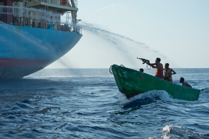 Piratlar Somali sahillərində neft tankerini qaçırıblar
