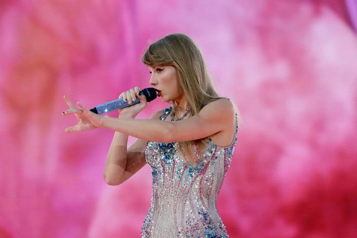 Teylor Svift səsini süni intellektdən qorumaq üçün tədbir gördü