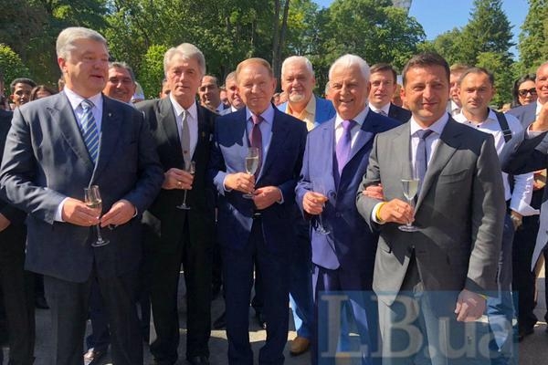 Günün fotosu – “Dar gündə insana dayaqdır... yurddaş”
