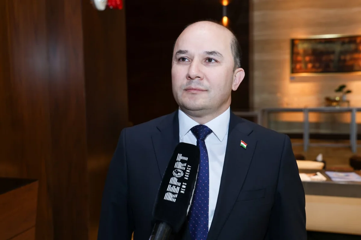 Tacikistan Azərbaycanın 