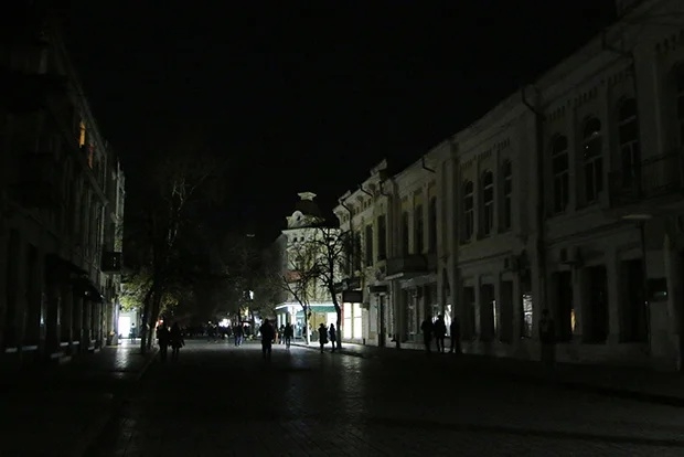 Krımda fövqəladə vəziyyət: Yarımada qaranlığa qərq oldu
