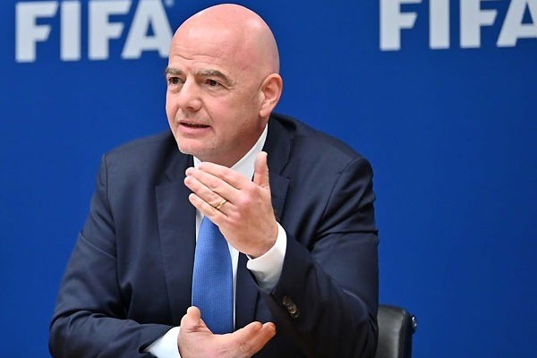 Avropada FİFA prezidentinin istefası TƏLƏB OLUNUR 