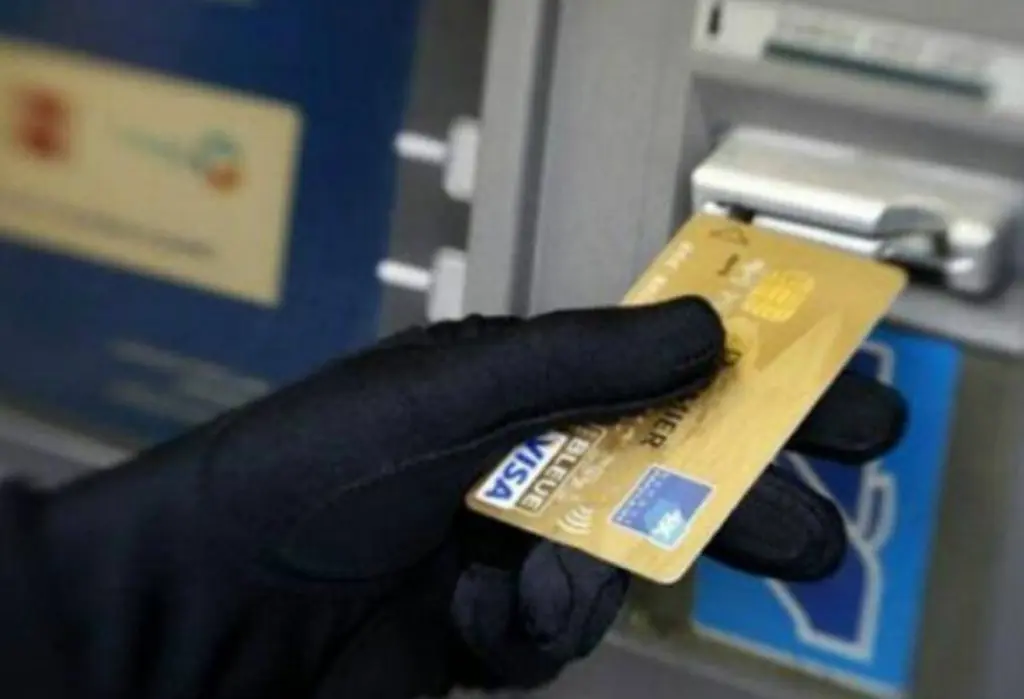 Ödəniş kartları ilə 1 milyon manatdan çox fırıldaqçılıq halı baş verib