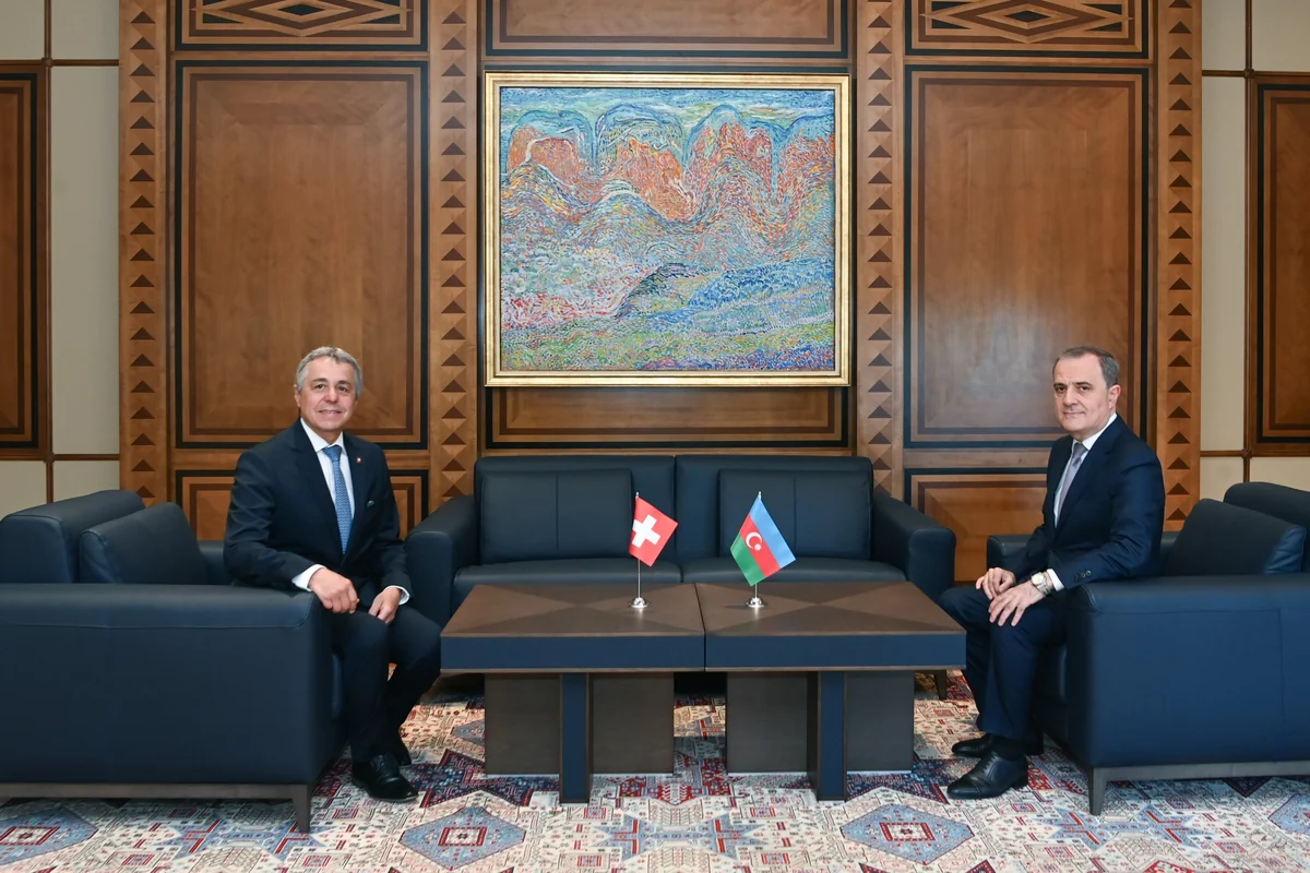 Ceyhun Bayramov İqnazio Kassis ilə görüşüb