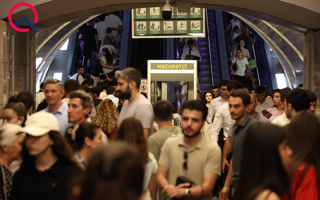 Metro istifadəçilərinə şad xəbər - Sıxlıq azalacaq