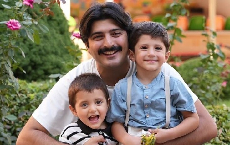 Muraddan oğulları ilə bağlı paylaşım - FOTO
