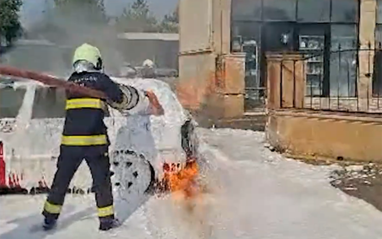 Yevlaxda “Toyota” yandı - Video - Foto - Yenilənib