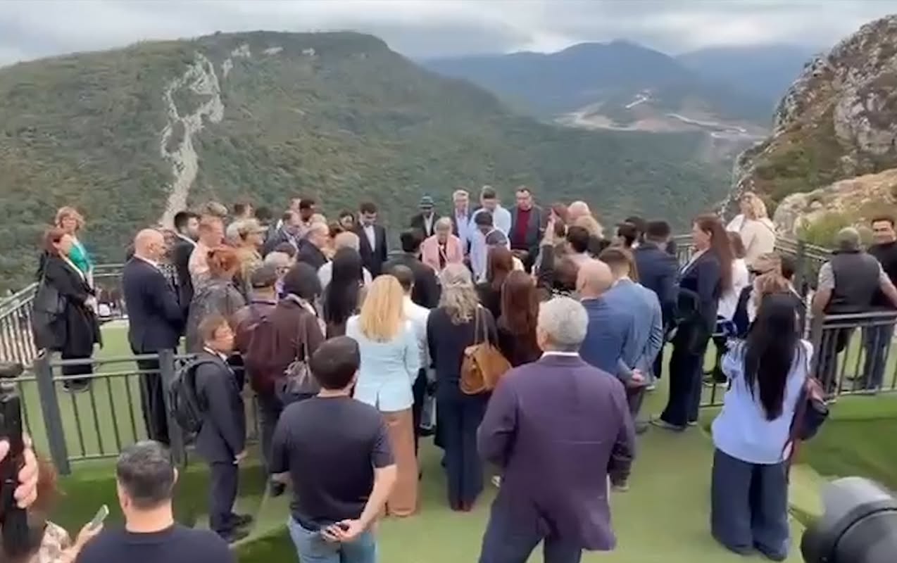 Diplomatik korpus nümayəndələri Cıdır düzündə - Video
