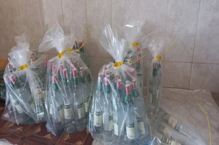 Bu şadlıq sarayında saxta araq verilirmiş