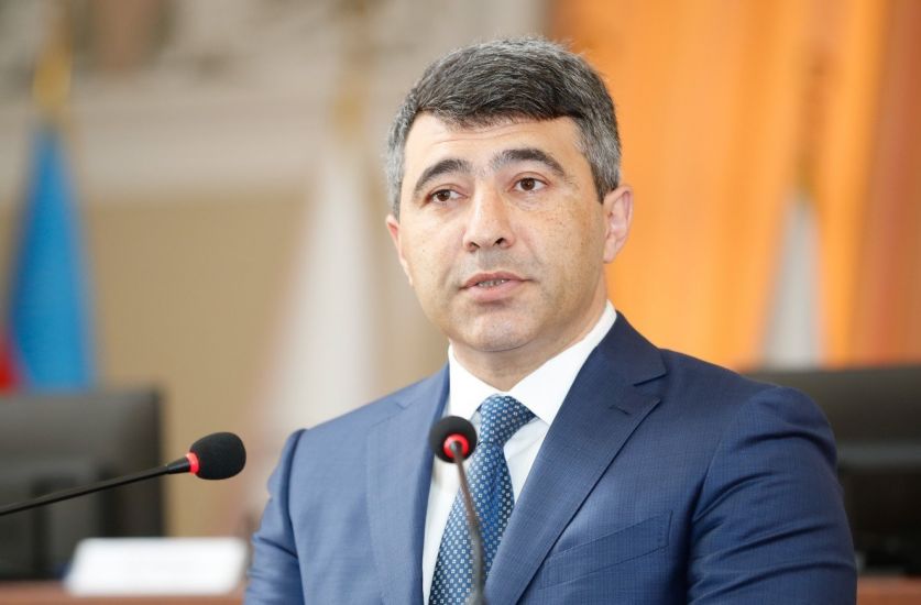 MƏHKƏMƏLƏRƏ İNAM ÖLÜR, İNAM MÜƏLLİM! – Jalə Familqızı yazır