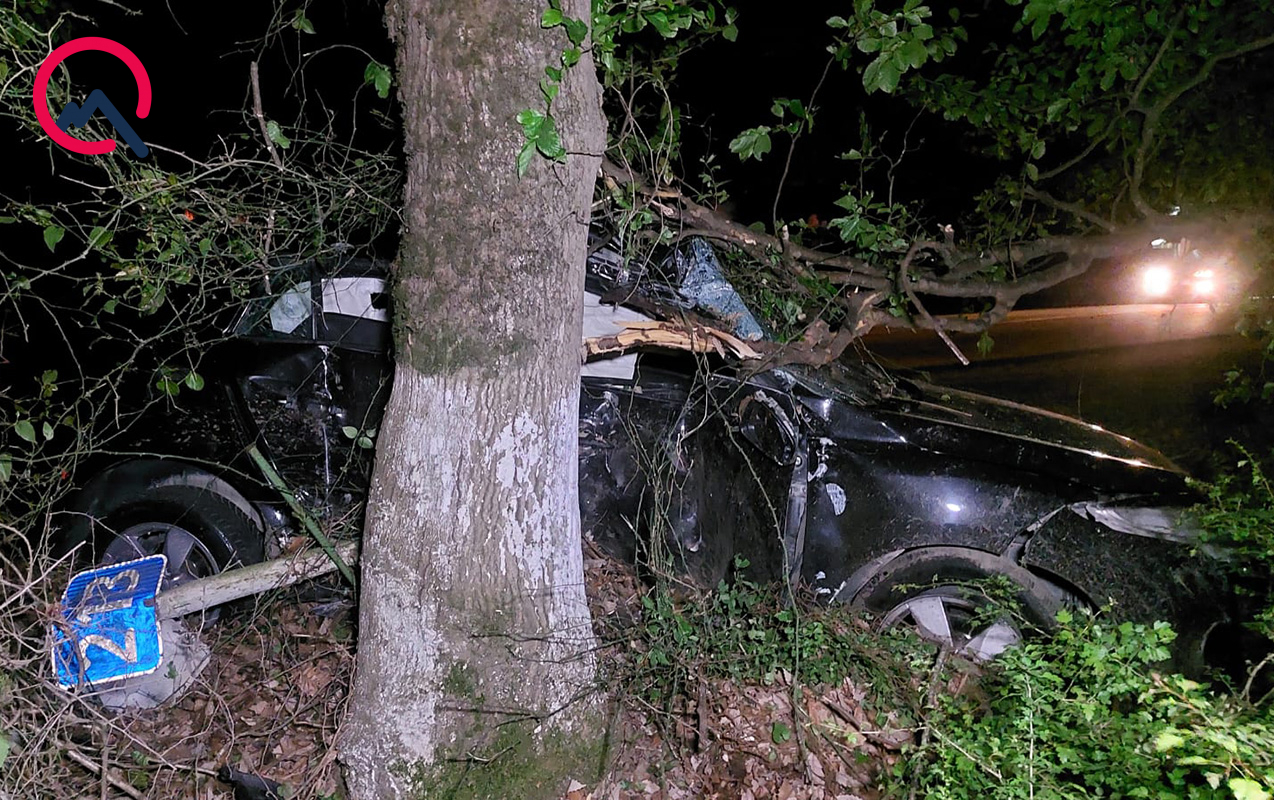 “Opel” ağaca çırpıldı - 47 yaşlı kişi öldü