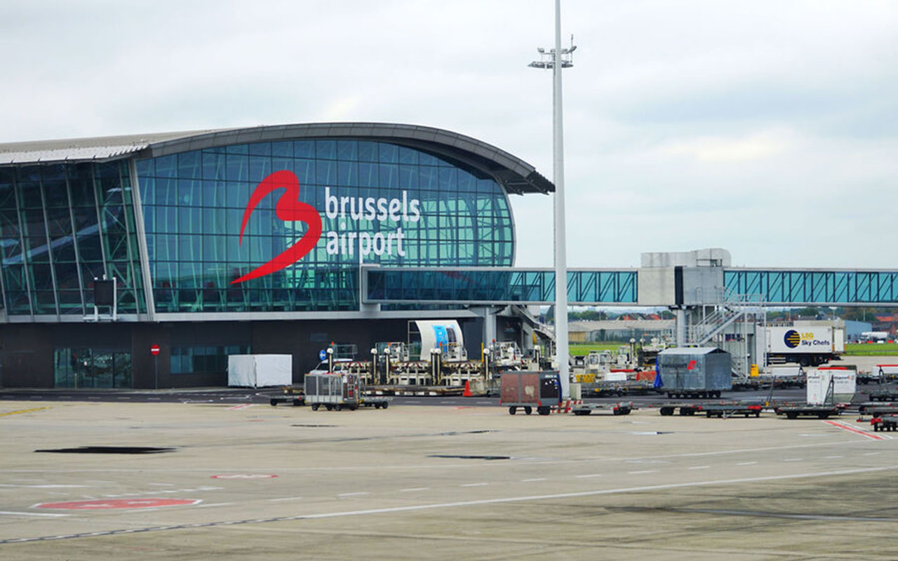 Brüssel bütün uçuşları dayandırdı - SƏBƏB