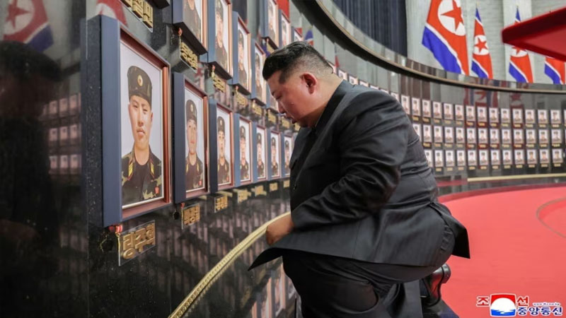 Kim Çen Ukrayna savaşında ölən əsgərlərinə görə ürəyinin ağrıdığını dedi (FOTO)