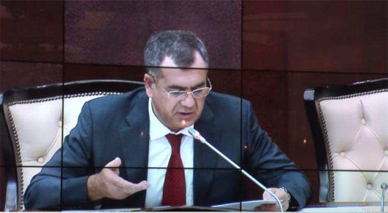 “Bu yaxınlarda mən tükürpədici bir hadisə ilə rastlaşdım...” – “O nazirlikdə hamıya oğru gözü ilə baxırlar”
