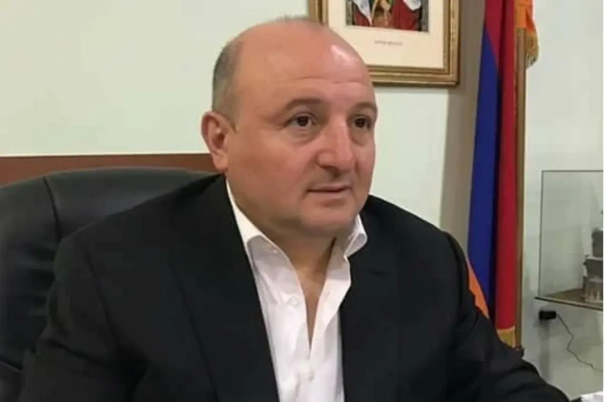 Gümrünün meri 4 milyon rüşvət alıb – Məhkəmə 2 aylıq həbs qərarı verib