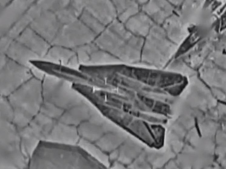 İSRAİL İRAN HƏRBİ AVİASİYASINI DA MƏHV EDİR – Aerodromlara zərbələr endirilib (VİDEO)
