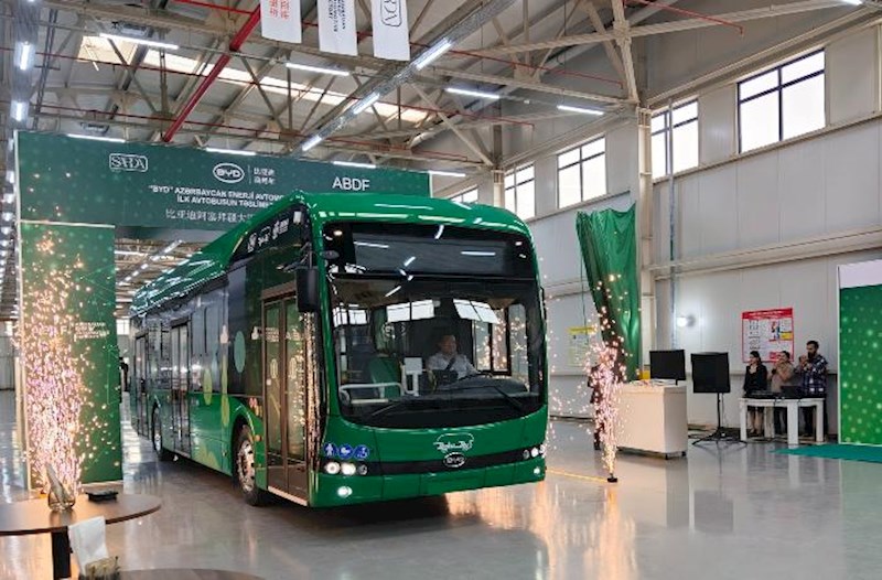 İsgəndər Xəlilovun zavodunda istehsal olunan BYD avtobusları istifadəyə verildi