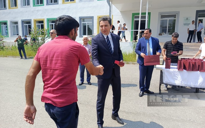 Növbəti köç karvanı Həsənriz kəndinə çatıb, açarlar təqdim olunub