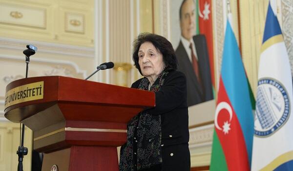 Bu şəxs 57 ildir kafedra müdiridir, 95 yaşı var...