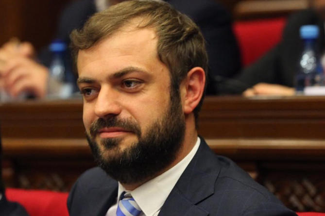 İrəvandan Zəngəzur açıqlaması: Dağlar dağıdılır, yol çəkilir